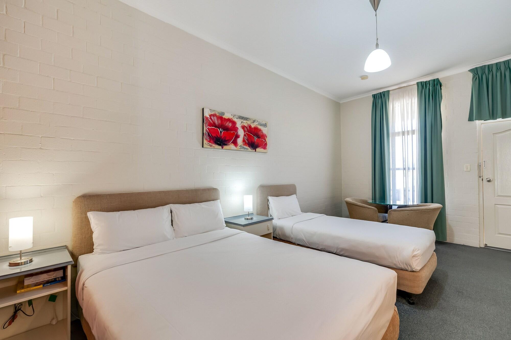 Prince Of Wales Hotel Wagga Wagga Bagian luar foto