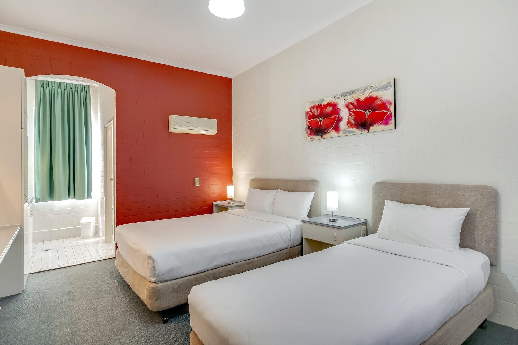Prince Of Wales Hotel Wagga Wagga Bagian luar foto