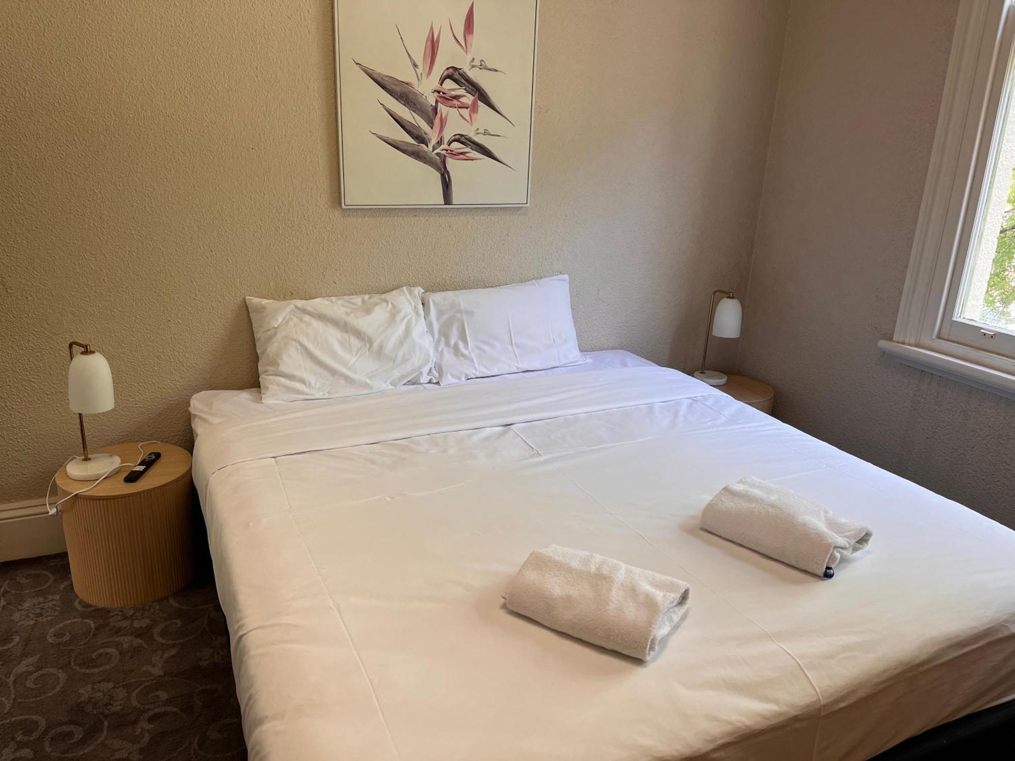 Prince Of Wales Hotel Wagga Wagga Bagian luar foto