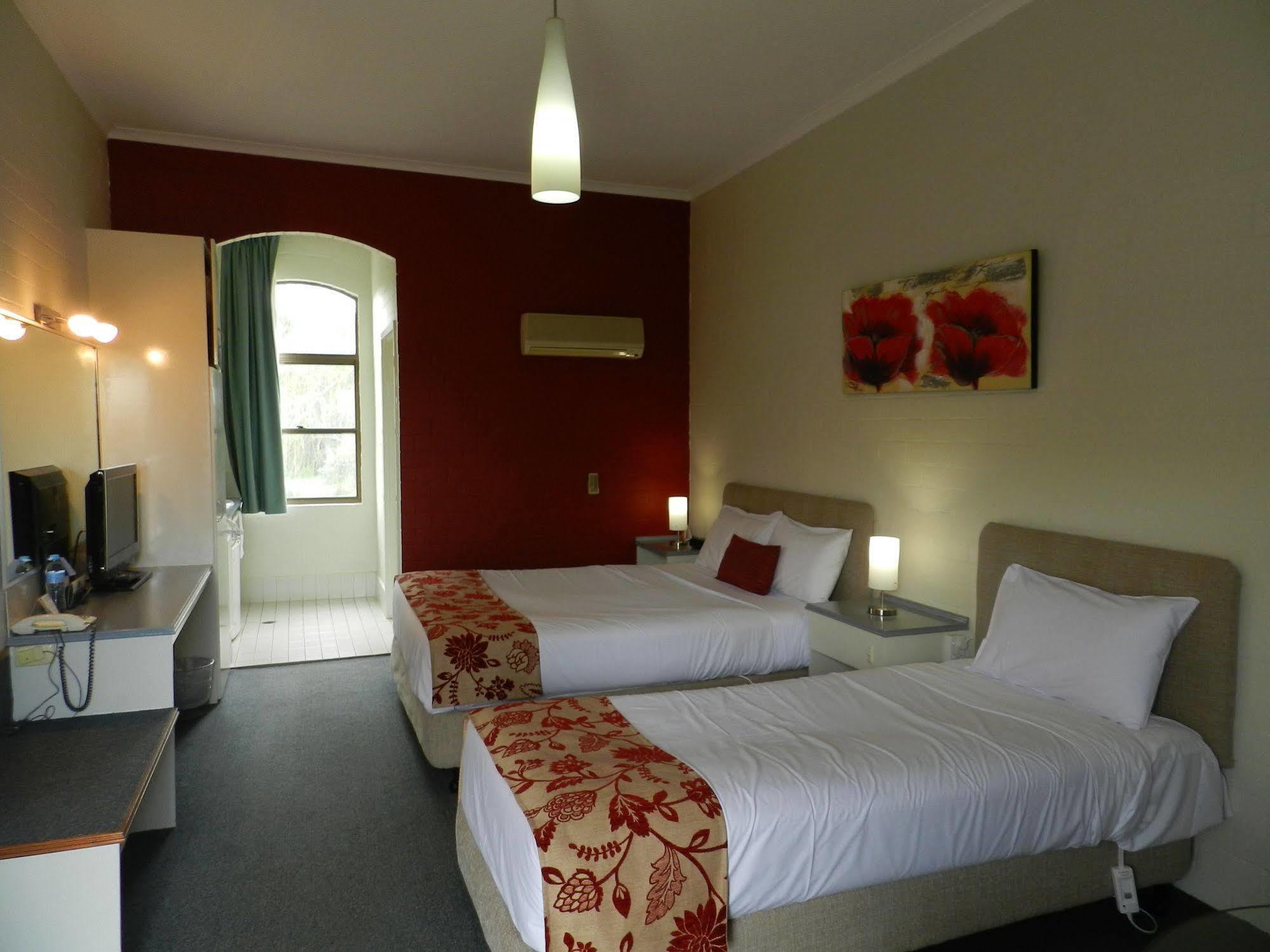 Prince Of Wales Hotel Wagga Wagga Bagian luar foto