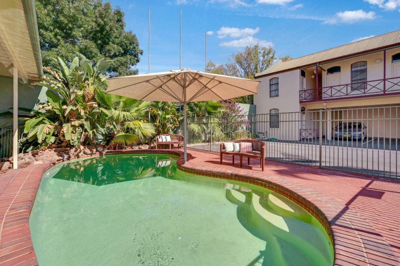 Prince Of Wales Hotel Wagga Wagga Bagian luar foto